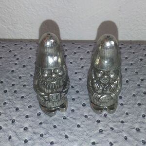Salt and pepper gnomes pewter